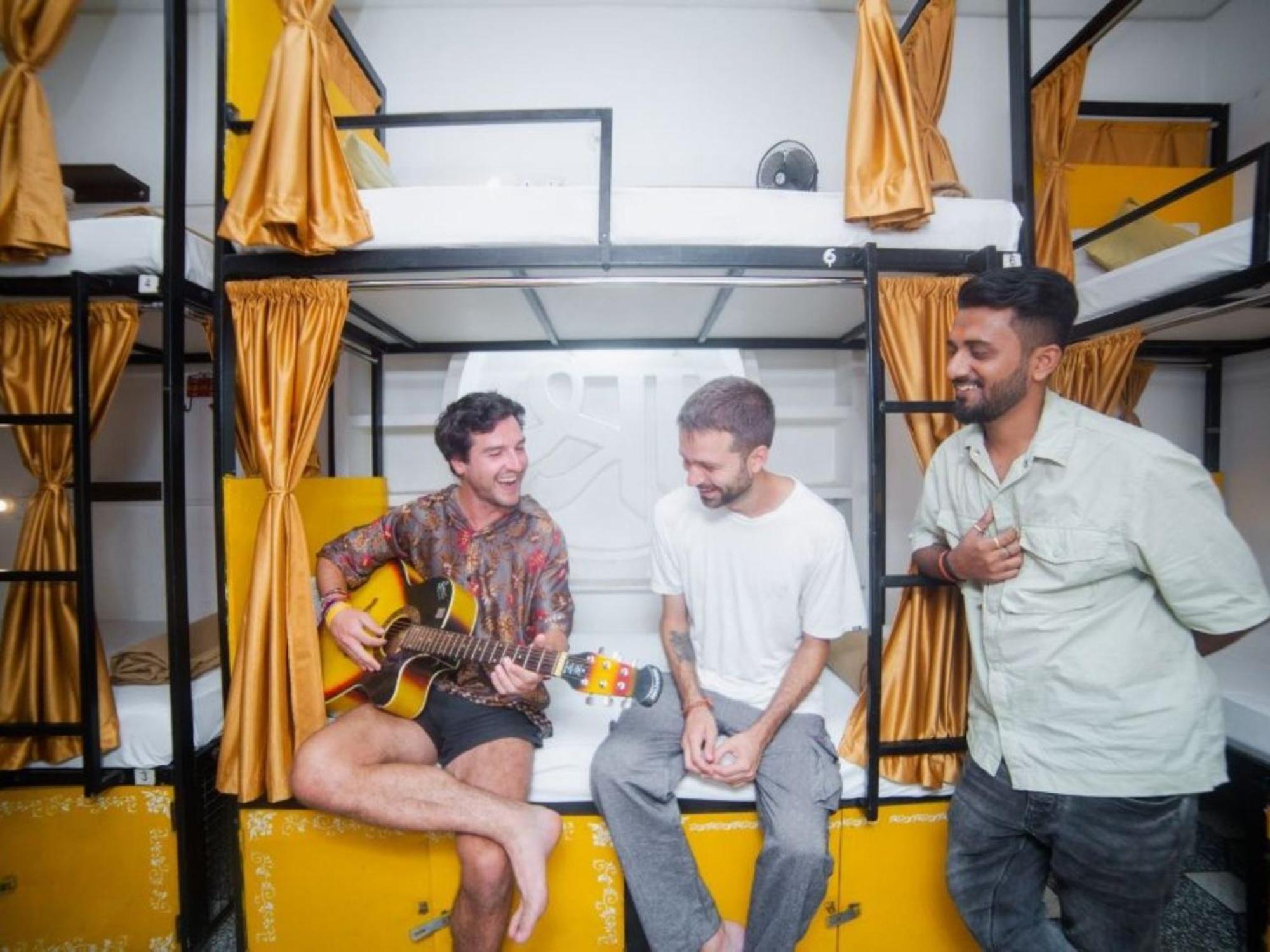 Bed in 8 Bed Non AC Mixed Dorm,1627957424:JPEG